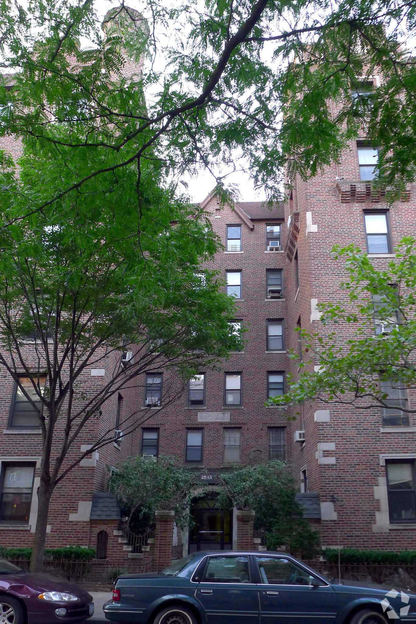Local Investment Firm Pays $25M For Long Island City Apartment Building